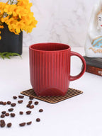 Ribbed mug for hot drinks