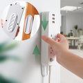 Common holder and double face wire organizer