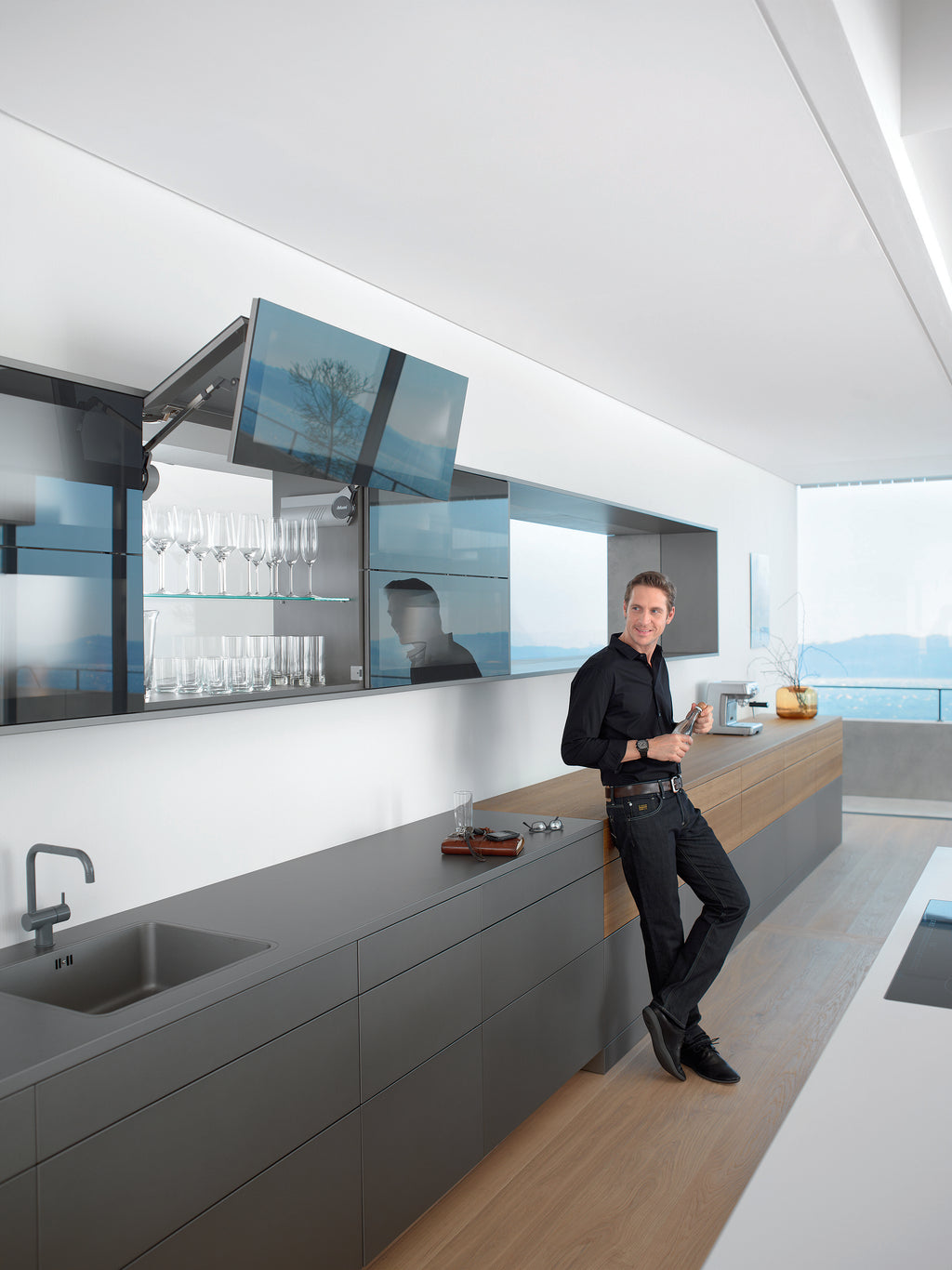 Aventos HF
