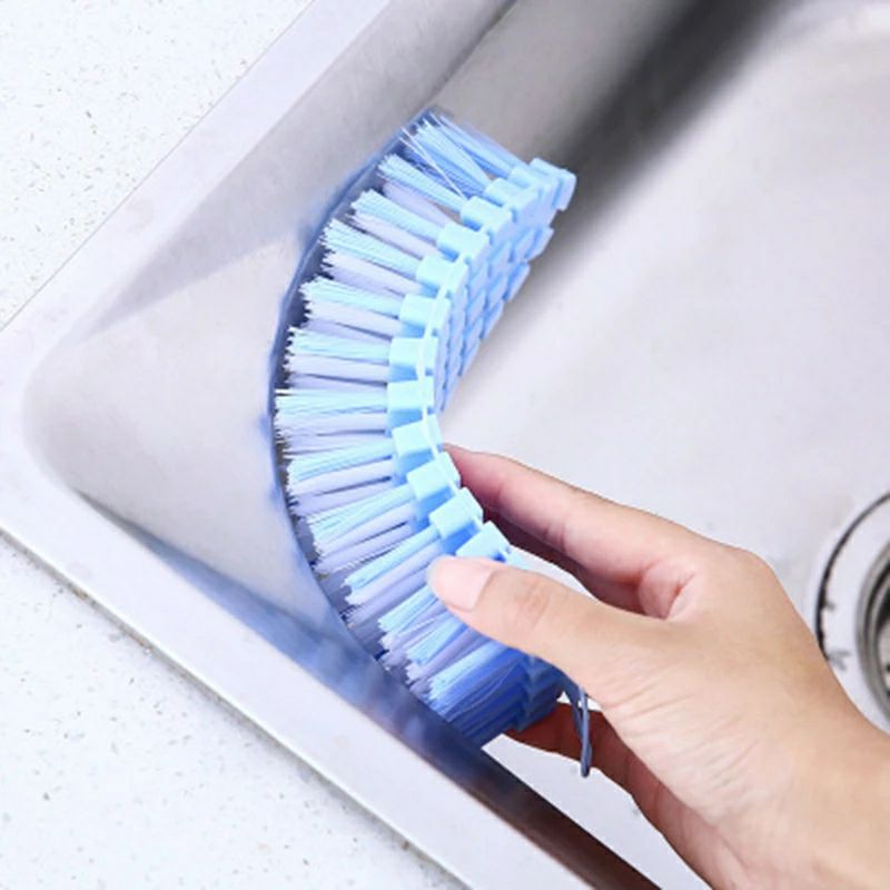 Cleaning brush