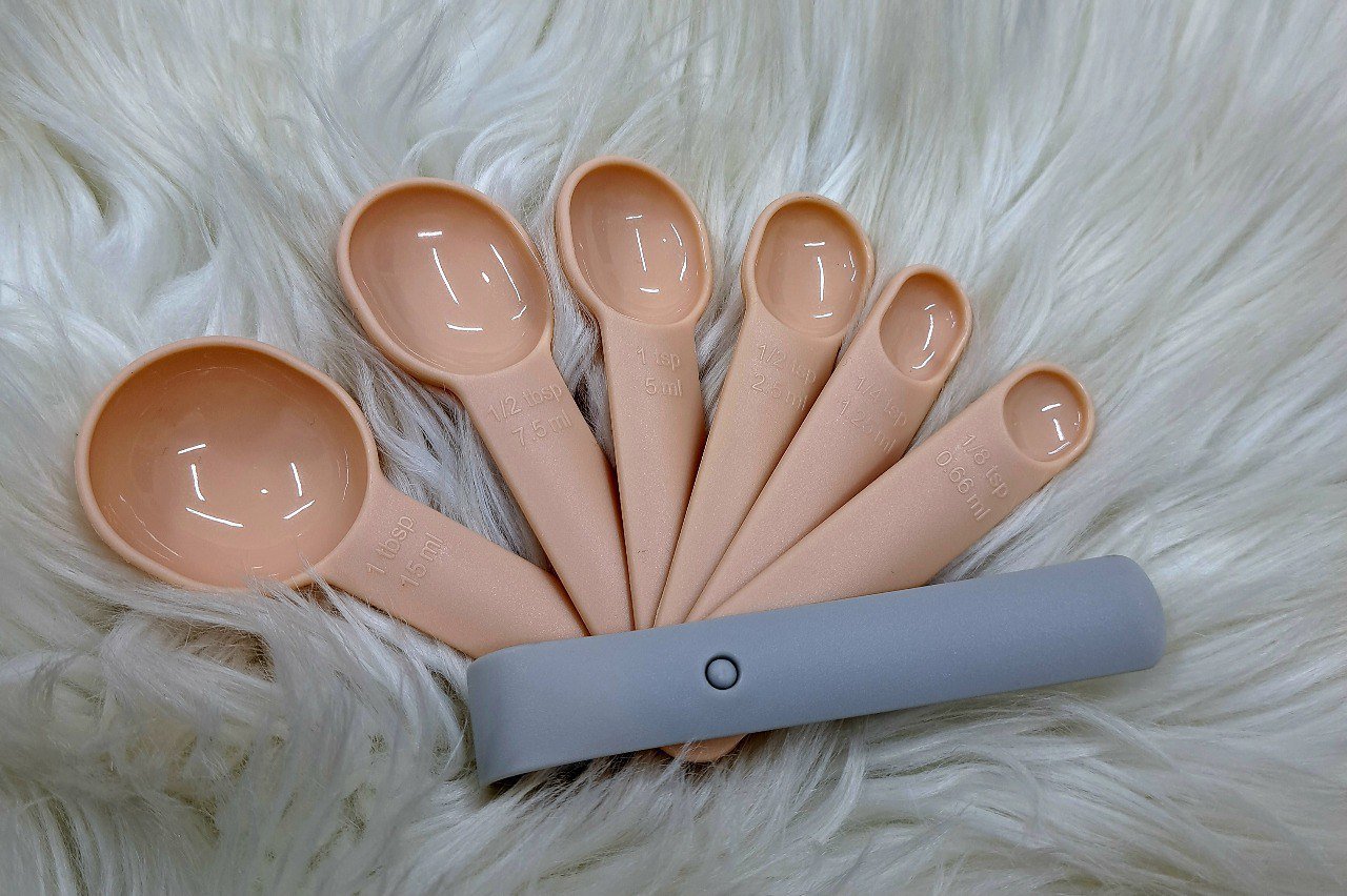 Measuring spoon
