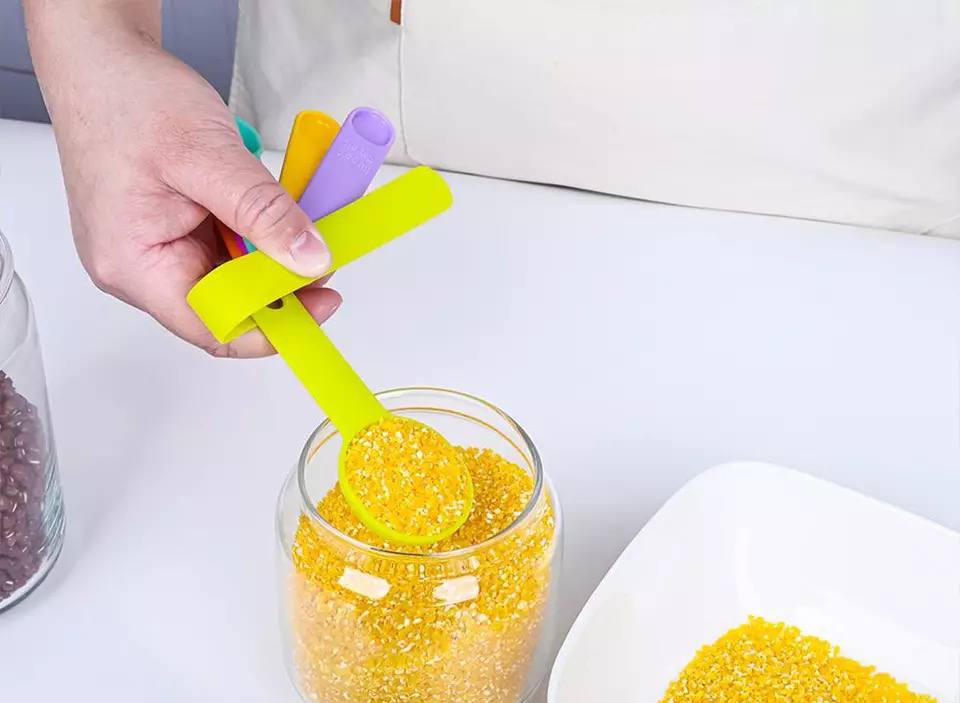 Measuring spoon