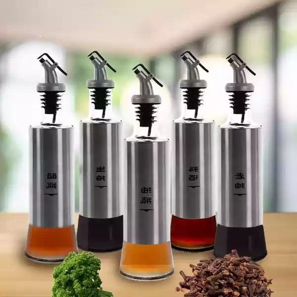 Oil bottle