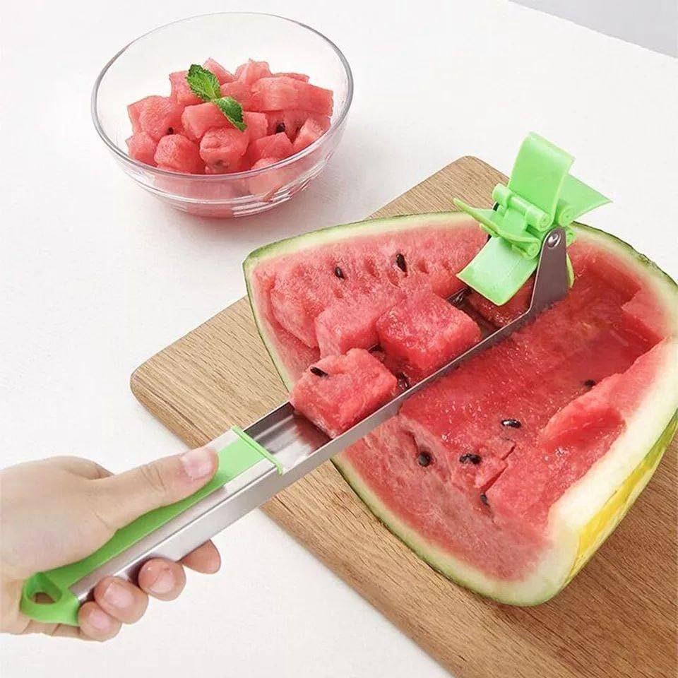 قطاعة بطيخ مكعبات