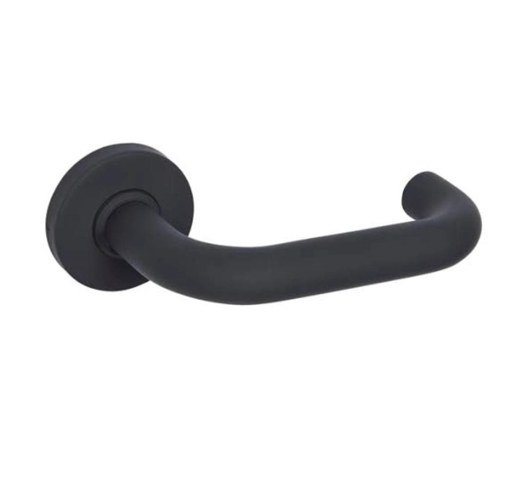 Entrance door handle on U-shaped model black