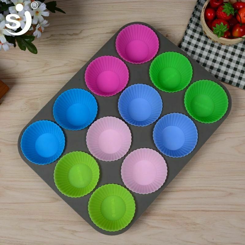 Quality silicone cupcake tray