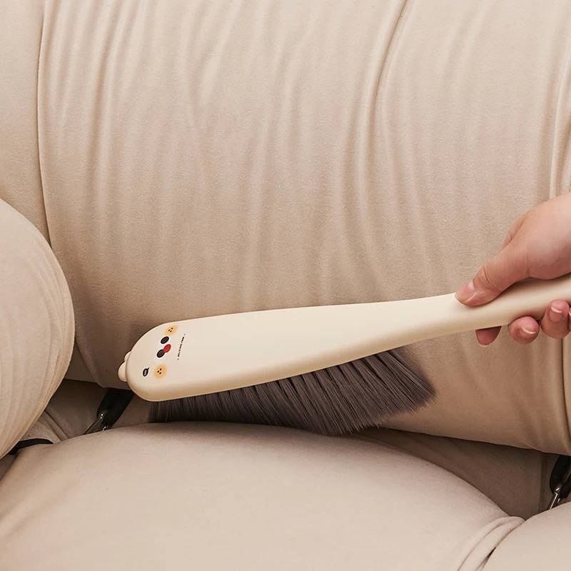 Thick hair brush... long handle