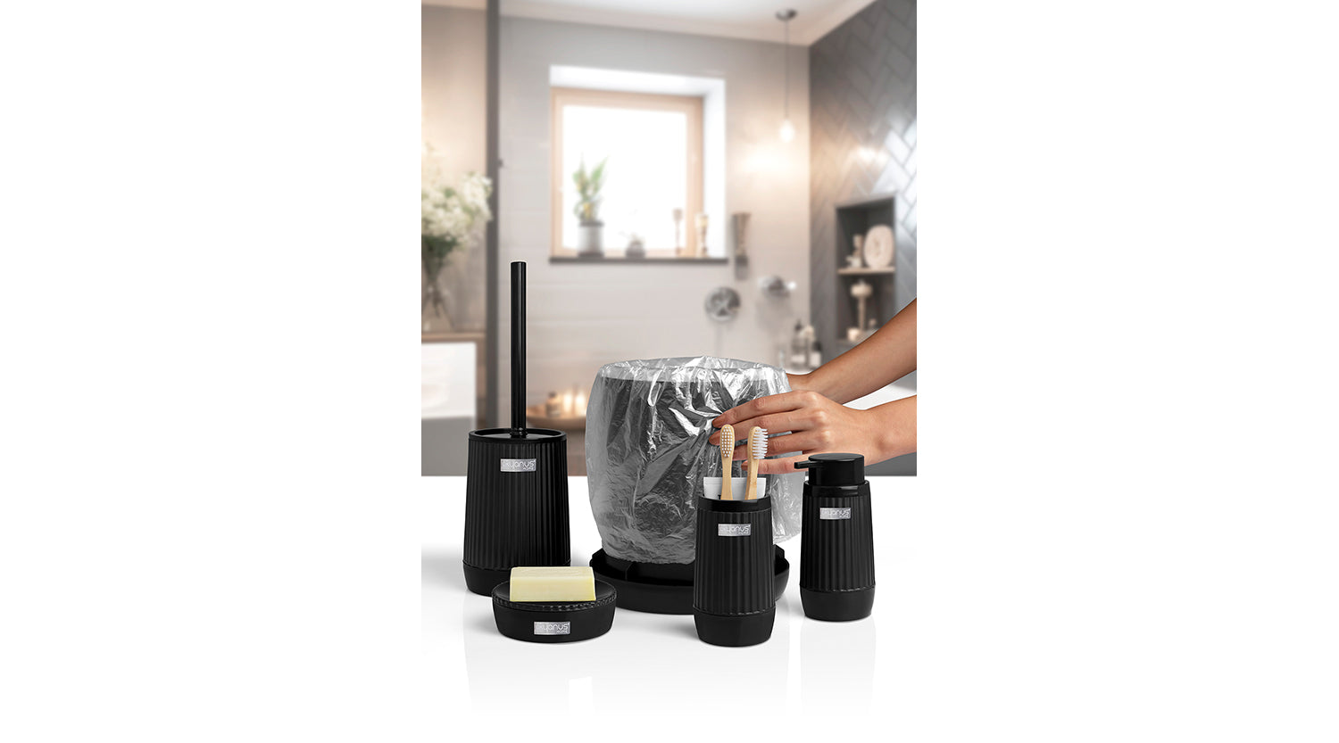 Nida 5-Piece Bathroom Set / black