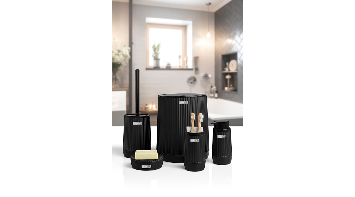 Nida 5-Piece Bathroom Set / black