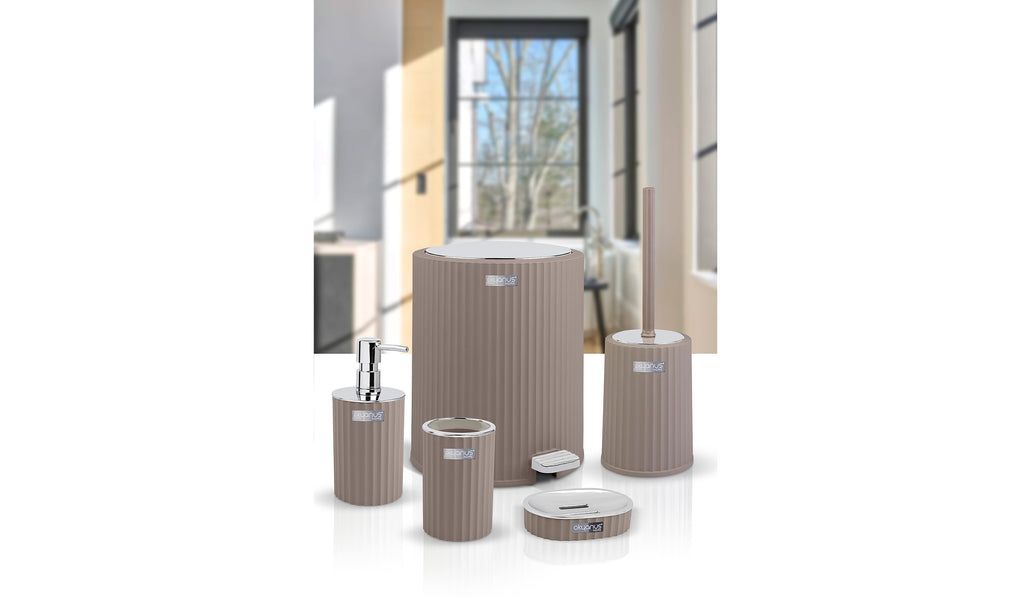 Coliseum 5-Piece Bathroom Set / Chrome - Brown