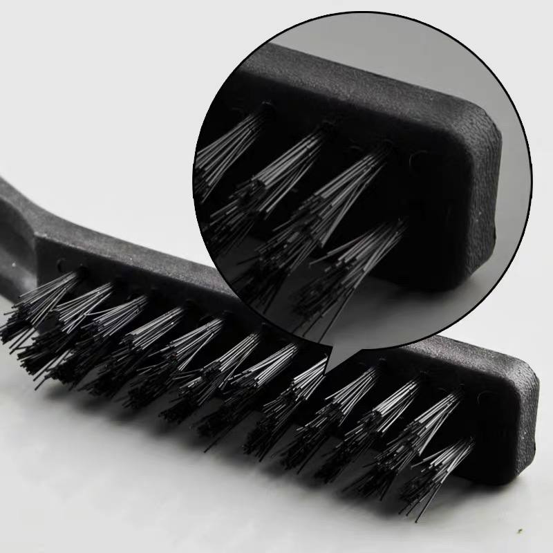 Metal cleaning brush set