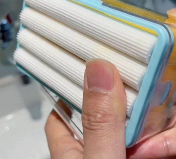 laundry brush
