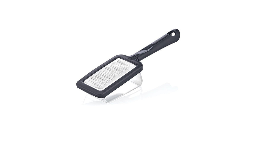 Grater with a tank